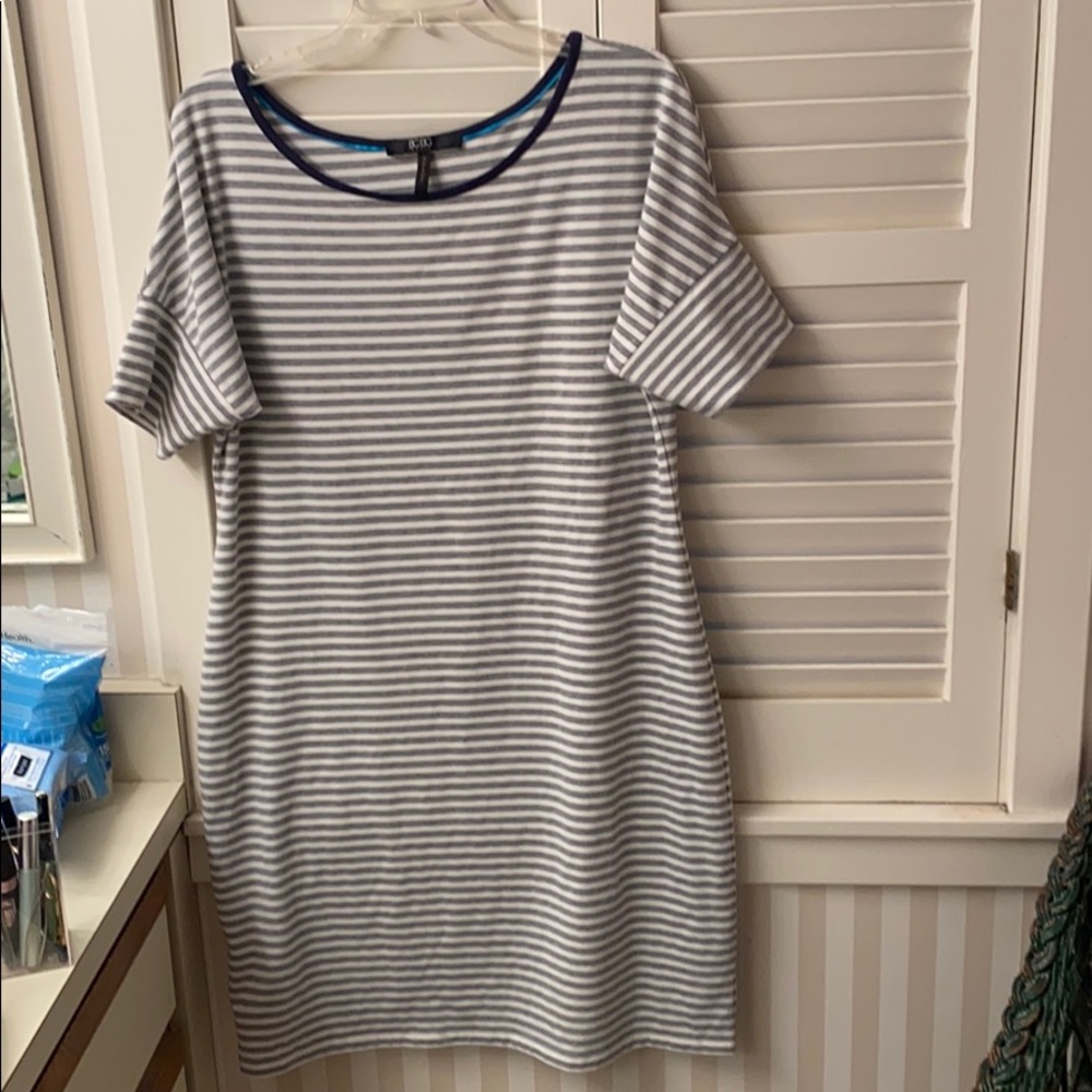 BCBG grey & white striped dress w/ black neckline